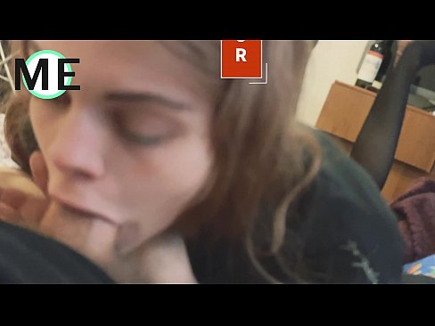 ❤️ Bo'g'iz bo'shlig'i, yirtilgan külotlu çoraplar va yirtilgan poshnalar bilan tanishish yoqimli Anal video uz.rusanalog.ru ❌️